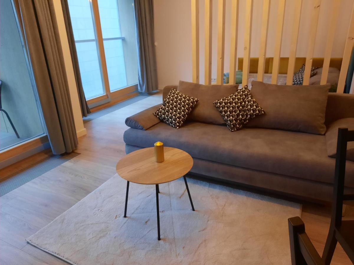 Prestige Apartments Wola Kolejowa Varsovie Extérieur photo