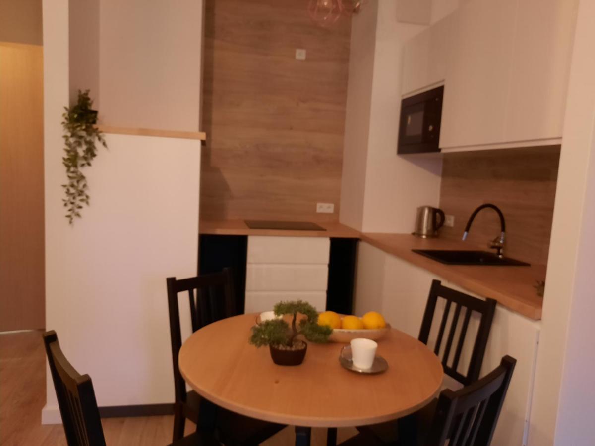 Prestige Apartments Wola Kolejowa Varsovie Extérieur photo
