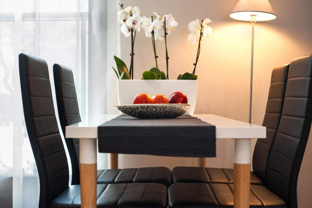 Prestige Apartments Wola Kolejowa Varsovie Chambre photo