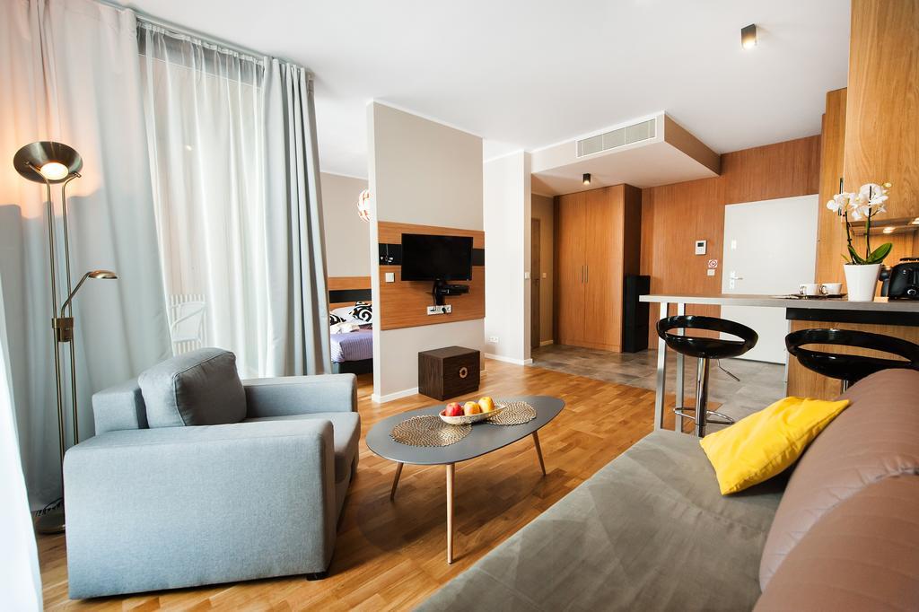 Prestige Apartments Wola Kolejowa Varsovie Chambre photo